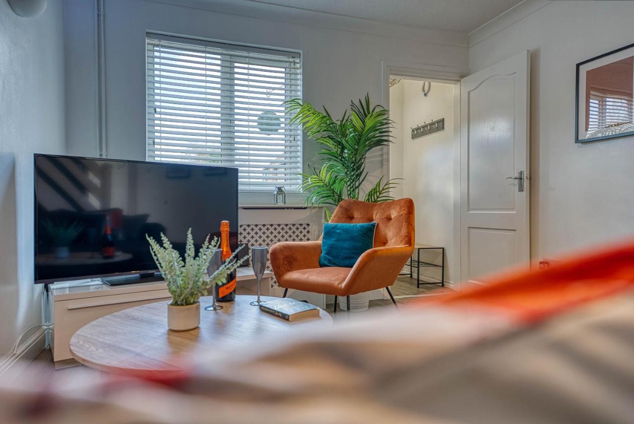 Capri 13 Sa - Contemporary 2 Bedroom House In Loughborough With Free Parking, Close To Loughborough University & M1 Motorway Eksteriør billede