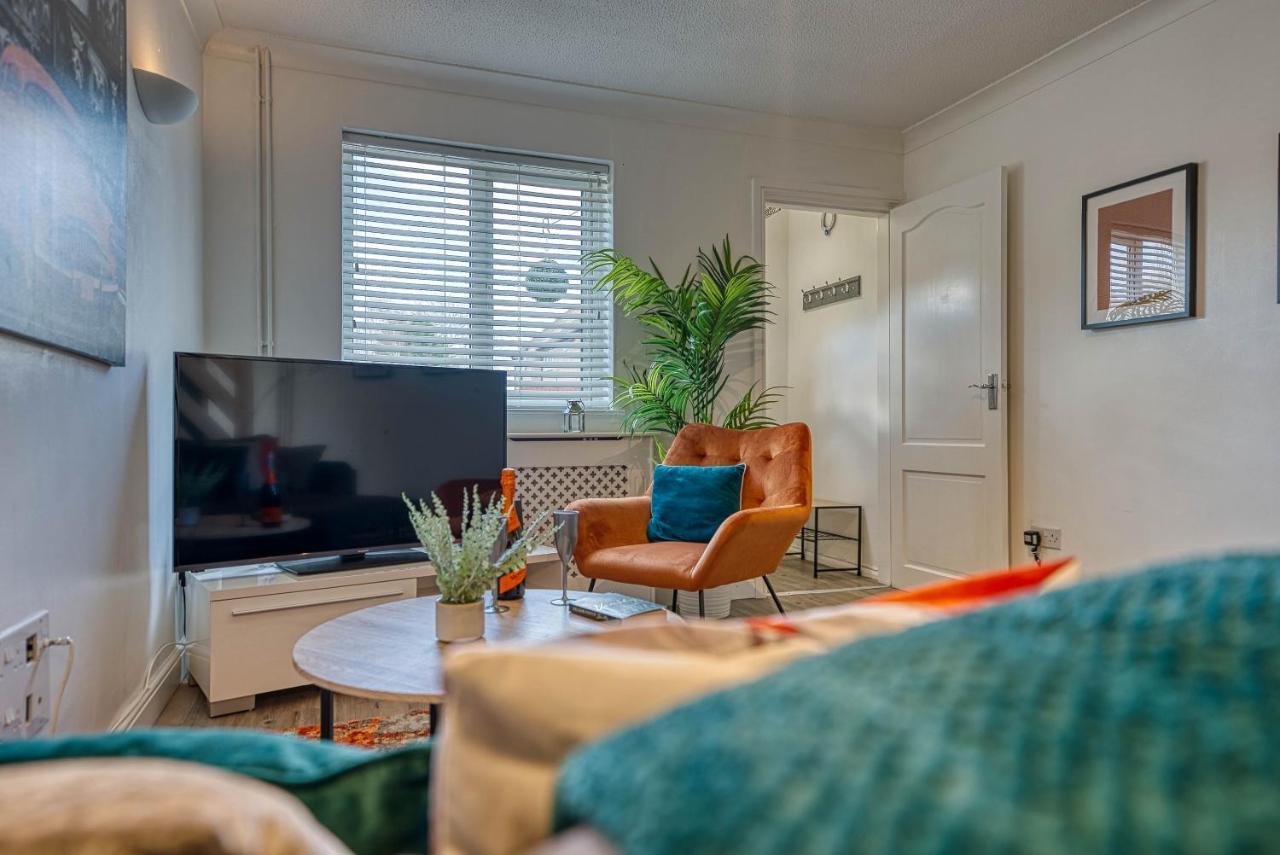 Capri 13 Sa - Contemporary 2 Bedroom House In Loughborough With Free Parking, Close To Loughborough University & M1 Motorway Eksteriør billede